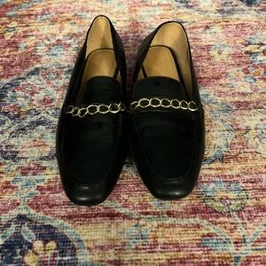 💥4/$20 BUNDLE. Black Loafers with Gold Chain Women’s Size 9